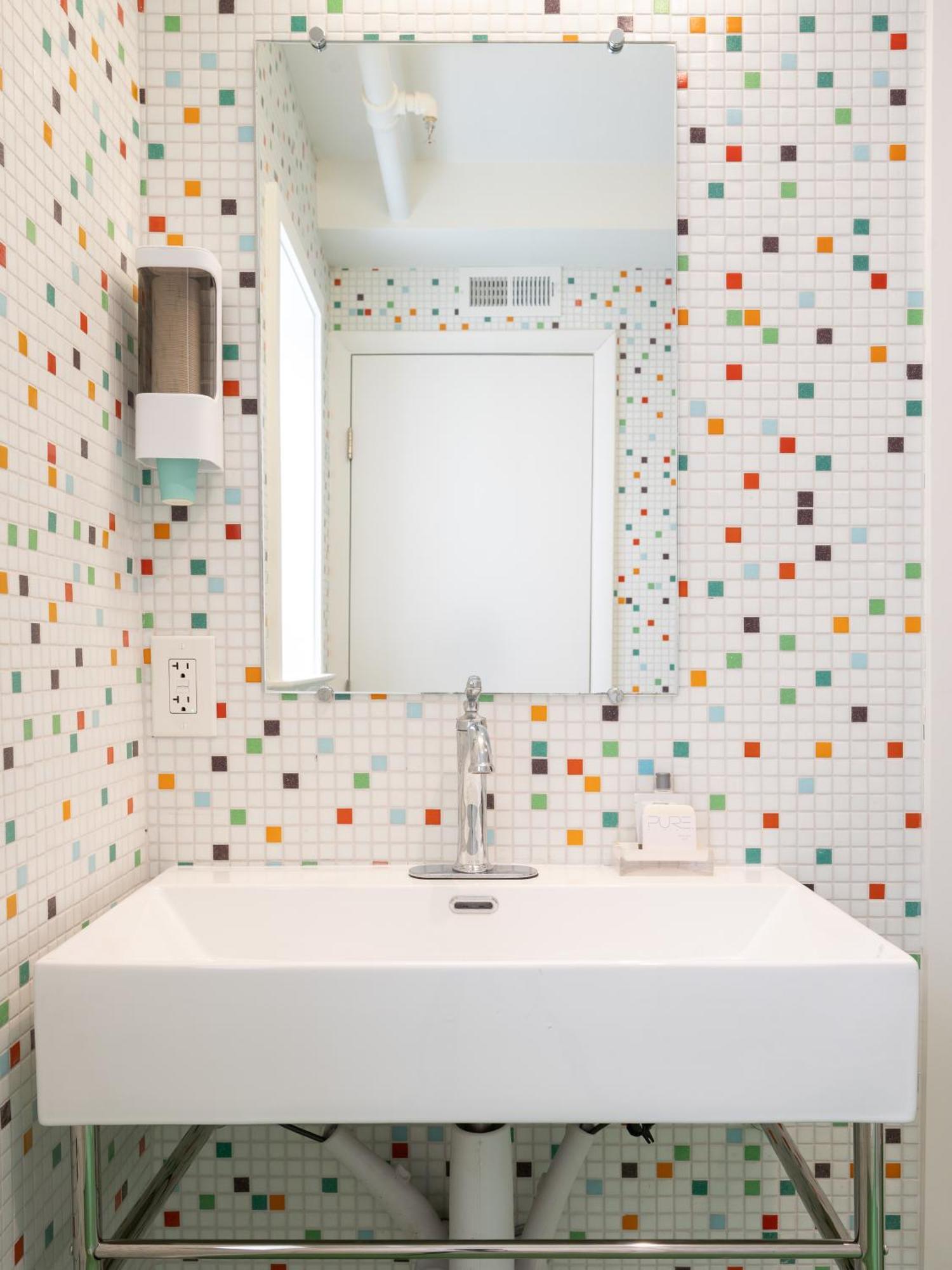 Little Mod Hotel At The University Charlottesville Bagian luar foto